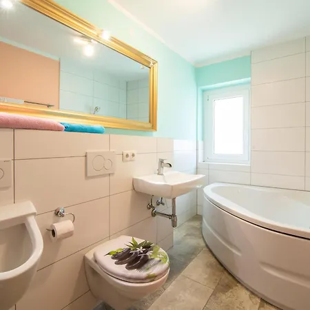 Holiday home Regenbogenhaus