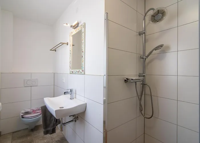 Regenbogenhaus Майрхофен